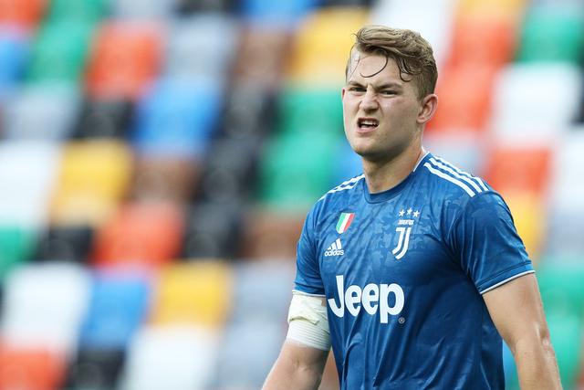 累坏了！杜兰特左小腿拉伤 至少伤停两周时间